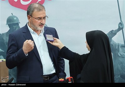  در پایان نشست خبری یعقوب سلیمانی معاون فرهنگی و آموزشی بنیاد شهید و امور ایثارگران