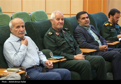 نشست خبری مدیرکل حفظ آثار و نشر ارزشهای دفاع مقدس همدان