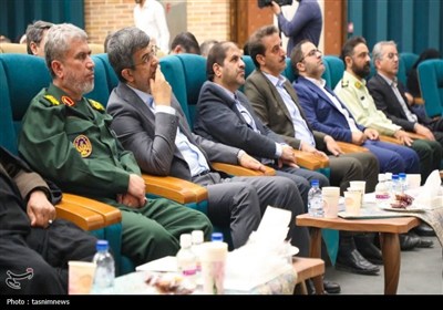 تجلیل از ادارات برتر جشنواره شهید رجایی یزد