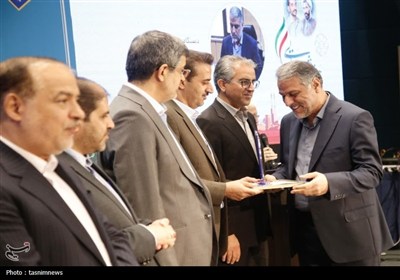 تجلیل از ادارات برتر جشنواره شهید رجایی یزد