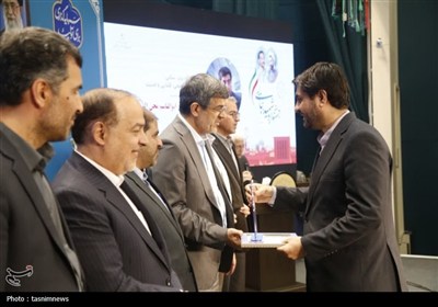 تجلیل از ادارات برتر جشنواره شهید رجایی یزد