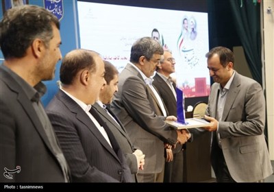 تجلیل از ادارات برتر جشنواره شهید رجایی یزد