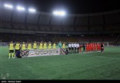 دیدار تیم های فوتبال سپاهان اصفهان و تراکتور تبریز