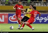 دیدار تیم های فوتبال سپاهان اصفهان و تراکتور تبریز