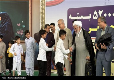 توزیع 52 هزار بسته تحصیلی در هرمزگان