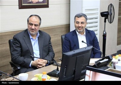 آغاز هوشمندسازی مدارس ری با اهدای 40 لپ‌تاپ به مدیران مدارس