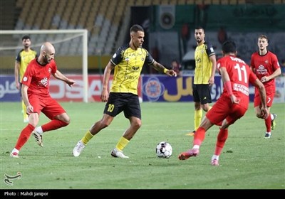 شکست سپاهان در برابر قهرمان لیگ