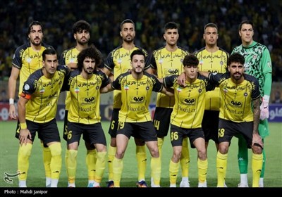 شکست سپاهان در برابر قهرمان لیگ
