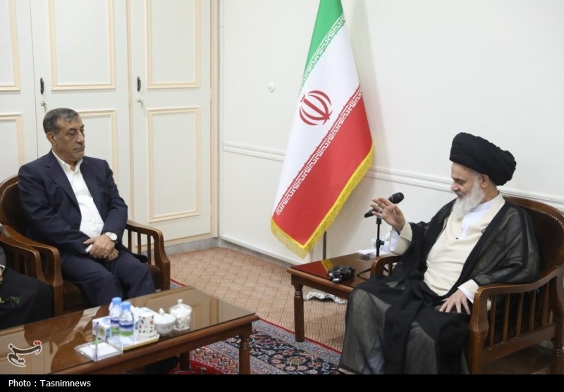 آیت‌الله حسینی‌بوشهری: نباید پیام ضعف به دشمن بدهیم