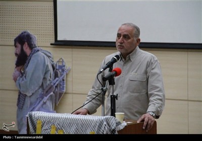آیین گشایش نمایشگاه رزمی و فرهنگی دفاع مقدس در اردبیل به روایت تصویر