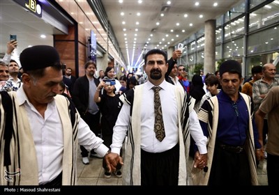 ورود تیم ملی کشتی فرنگی به ایران