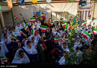 بدرقه دختر شهیدمدافع امنیت در آغاز سال تحصیلی