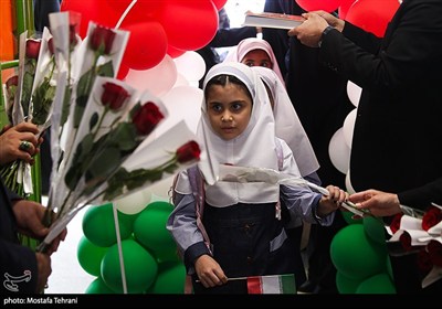 آیین بازگشایی مدارس در مدرسه شهید رحمانی