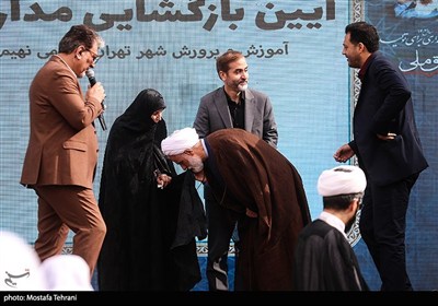 آیین بازگشایی مدارس در مدرسه شهید رحمانی