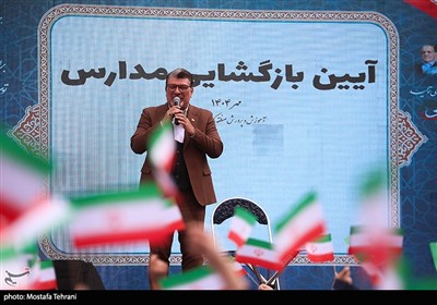 آیین بازگشایی مدارس در مدرسه شهید رحمانی