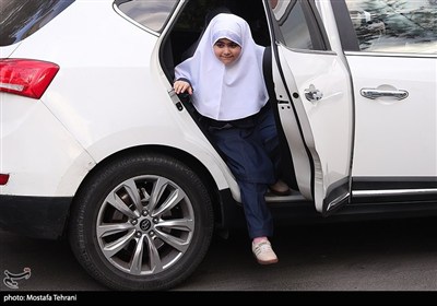 آیین بازگشایی مدارس در مدرسه شهید رحمانی