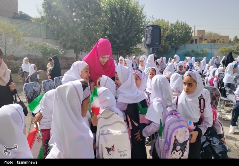 آغاز سال تحصیلی ۴۳۰ هزار دانش‌آموز گلستانی/شور تعلیم و تربیت در ۳۰۶۰ مدرسه