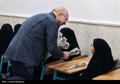 حضور رئیس مجلس در مدرسه دخترانه فاطمیون تهران به مناسبت آغاز سال تحصیلی جدید
