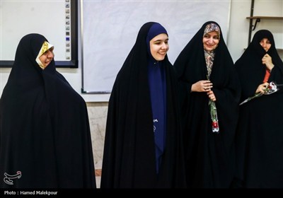 حضور رئیس مجلس در مدرسه دخترانه فاطمیون تهران به مناسبت آغاز سال تحصیلی جدید