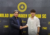 تمدید قرارداد 4 ساله باشگاه سپاهان با وینگر 18 ساله طلایی‌پوشان