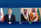 Iranian President Felicitates Saudi Leaders on National Day