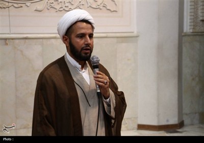 محفل انس با قرآن کریم؛ گرامی‌داشت هفته دفاع مقدس در حرم شاهچراغ