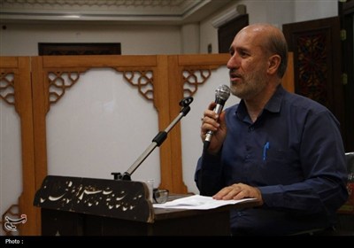 محفل انس با قرآن کریم؛ گرامی‌داشت هفته دفاع مقدس در حرم شاهچراغ