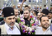 Гордые члены сборной Ирана по греко-римской борьбе возвращаются на родину