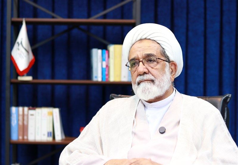 حوزه علمیه , صدسالگی حوزه علمیه قم , حوزه پیشرو و سرآمد , حوزه انقلابی , 