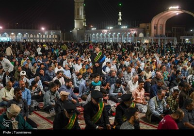 زمزمه دعای توسل در میعادگاه منتظران