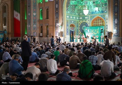 زمزمه دعای توسل در میعادگاه منتظران