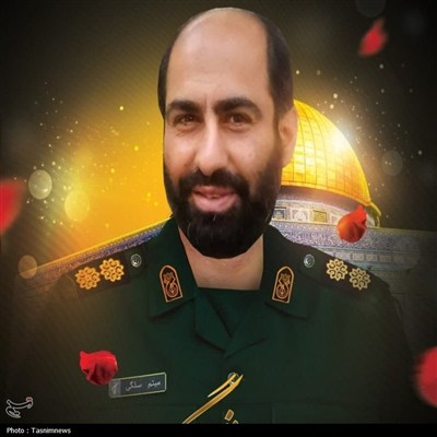 حضور شهید سلگی کنار ضریح حضرت معصومه(س)