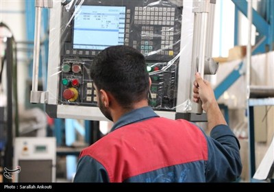 بازدید استاندار کرمان از چند واحد صنعتی