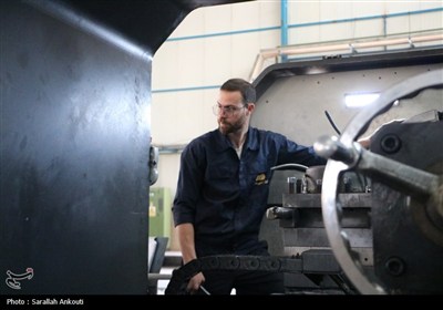 بازدید استاندار کرمان از چند واحد صنعتی