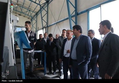 بازدید استاندار کرمان از چند واحد صنعتی