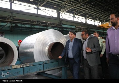 بازدید استاندار کرمان از چند واحد صنعتی