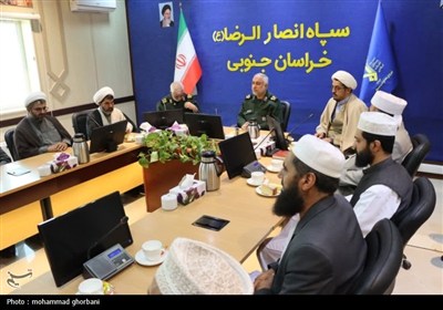 دیدار جمعی از علمای اهل‌سنت استان با فرمانده سپاه خراسان جنوبی