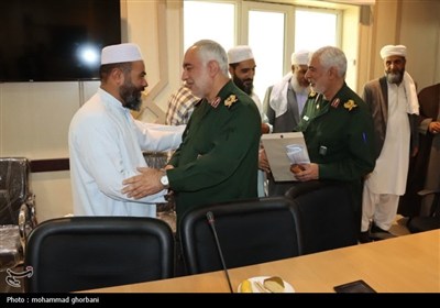 دیدار جمعی از علمای اهل‌سنت استان با فرمانده سپاه ام خراسان جنوبی