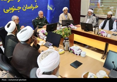 دیدار جمعی از علمای اهل‌سنت استان با فرمانده سپاه ام خراسان جنوبی