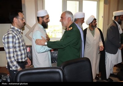 دیدار جمعی از علمای اهل‌سنت استان با فرمانده سپاه ام خراسان جنوبی