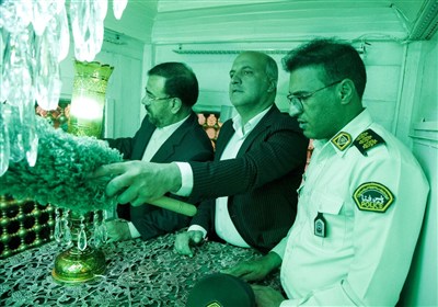 حضور،زيارت،گردشگران،مذهبي،فارس،نذورات،غبارروبي،ضريح،خادمان