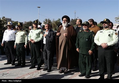 آئین میهمانی لاله‌ها در امامزاده محمد (ع) کرج