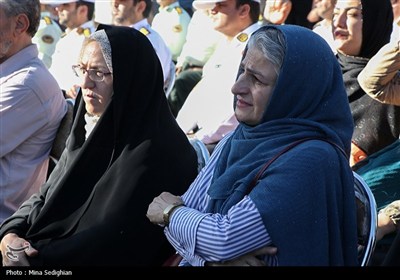 آئین میهمانی لاله‌ها در امامزاده محمد (ع) کرج