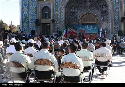 آئین میهمانی لاله‌ها در امامزاده محمد (ع) کرج