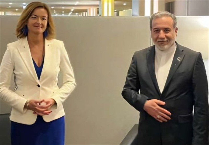 عراقجي يلتقي وزيرة خارجية سلوفينيا