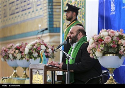 زمزمه ندبه انتظار در مسجد جمکران