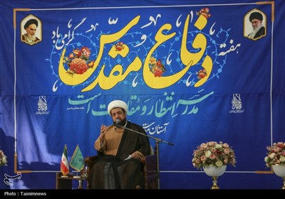 زمزمه ندبه انتظار در مسجد جمکران
