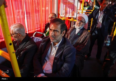 تجدید میثاق خادمان حرم شاهچراغ (ع) با شهدا در روز مهمانی لاله‌ها