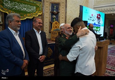 قهرمان کشتی جهان، خادم افتخاری حرم مطهر حضرت شاهچراغ (ع) شد