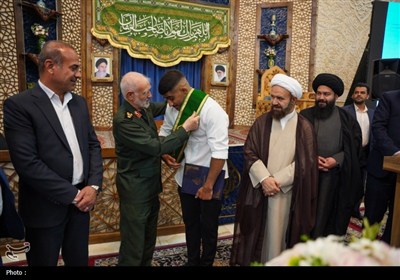 قهرمان کشتی جهان، خادم افتخاری حرم مطهر حضرت شاهچراغ (ع) شد